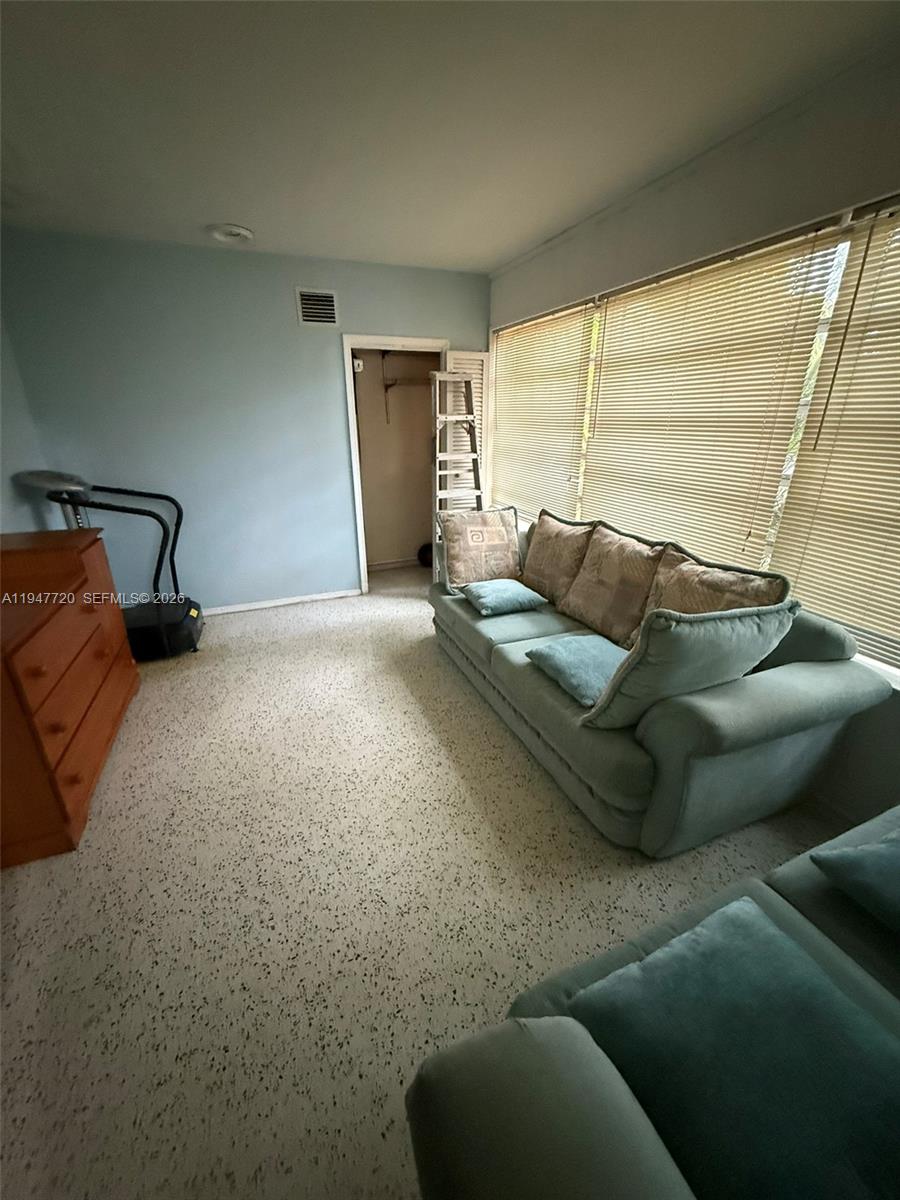 2560 SW 22nd Ave Miami, FL 33133