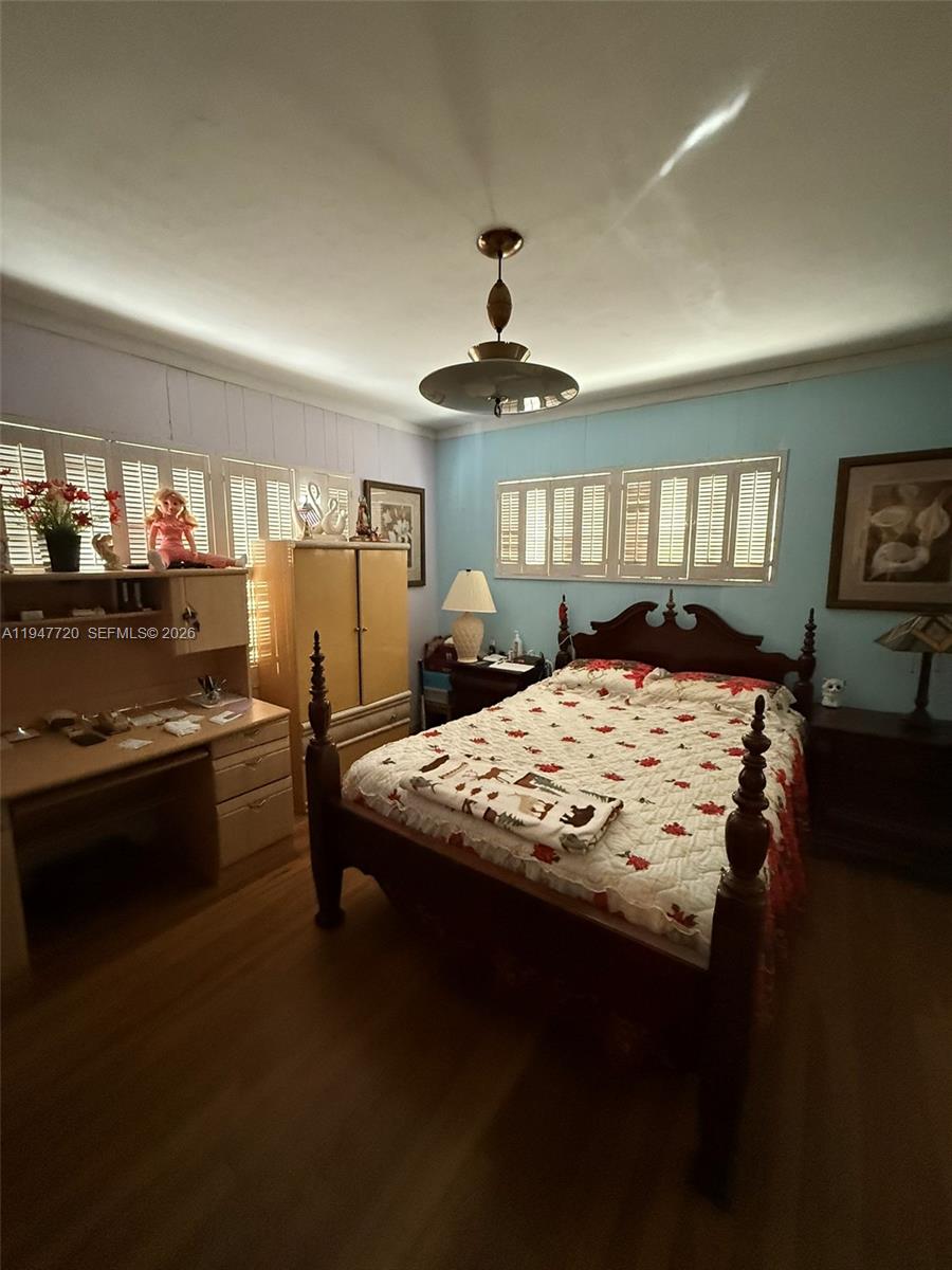 2560 SW 22nd Ave Miami, FL 33133