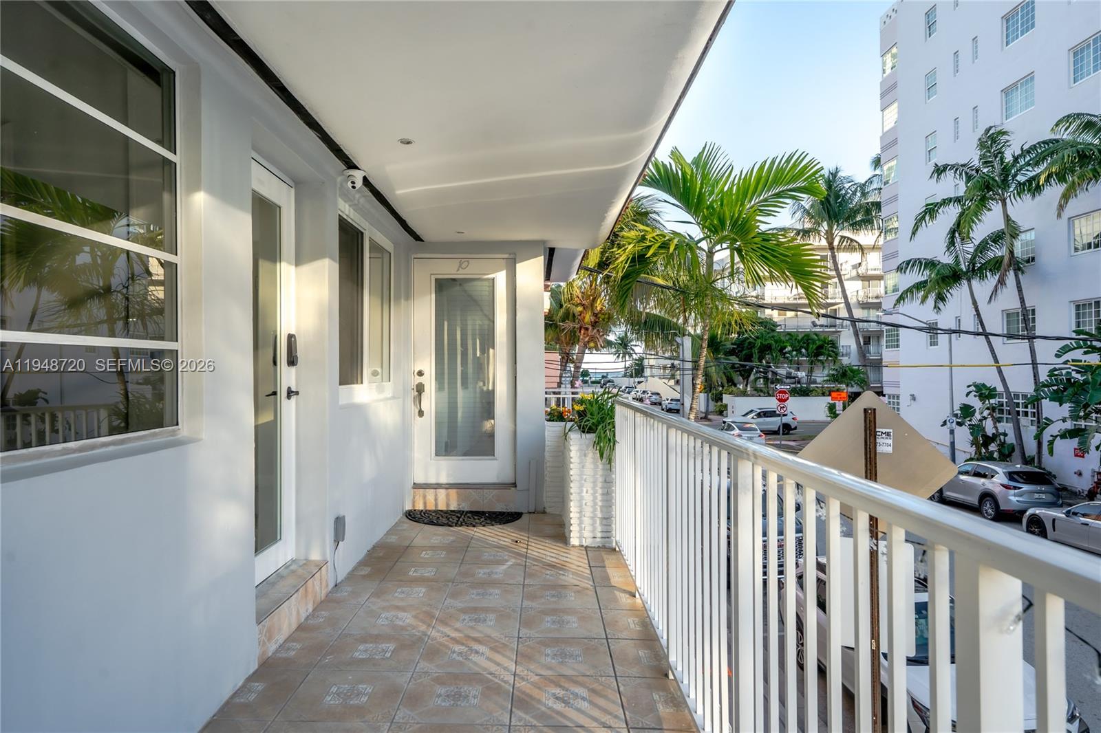 4201 Indian Crk Dr #9 Miami Beach, FL 33140