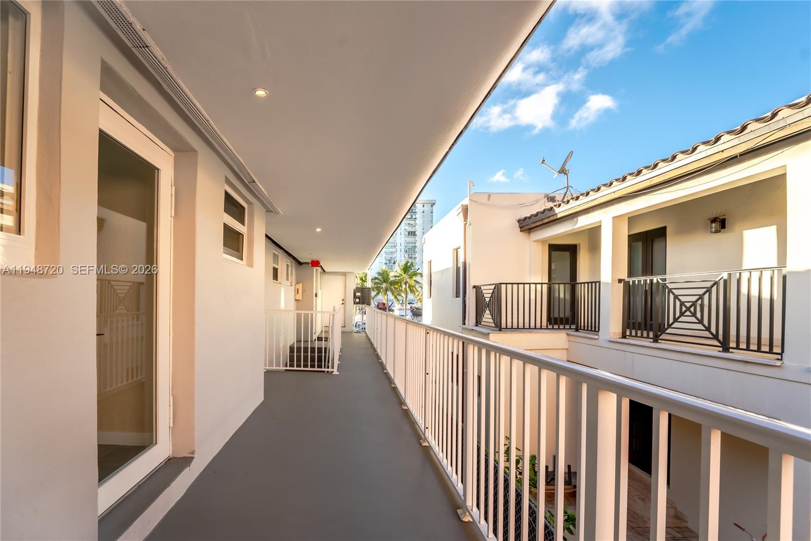 4201 Indian Crk Dr #9 Miami Beach, FL 33140