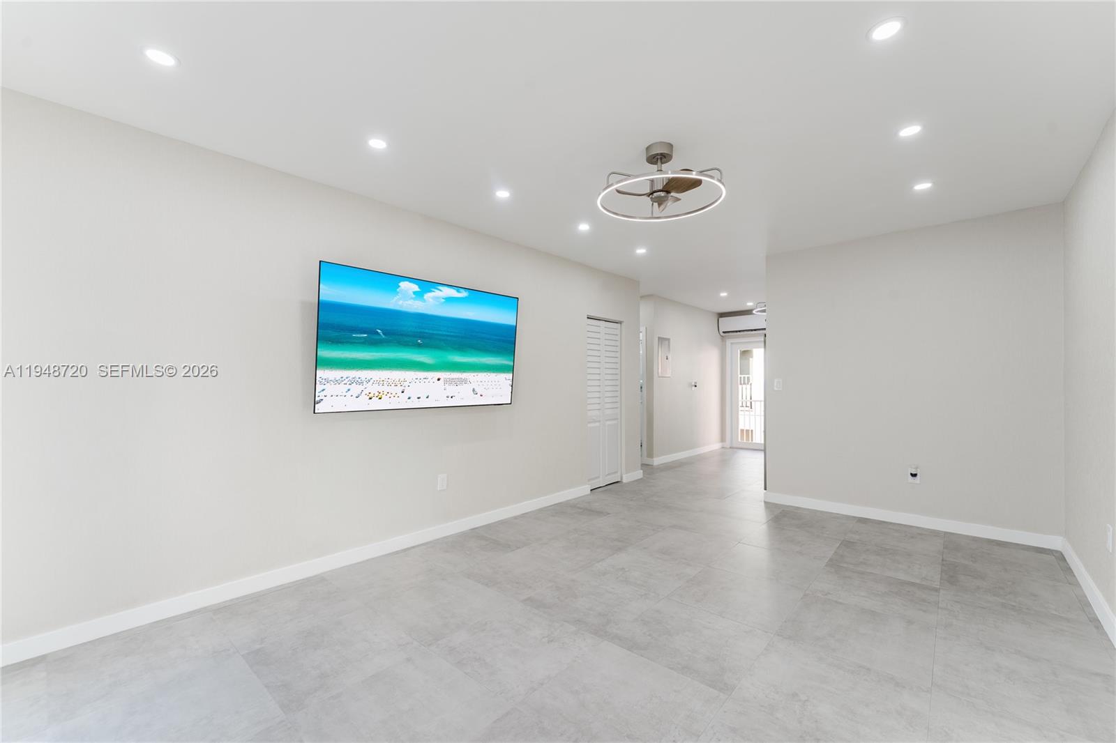 4201 Indian Crk Dr #9 Miami Beach, FL 33140