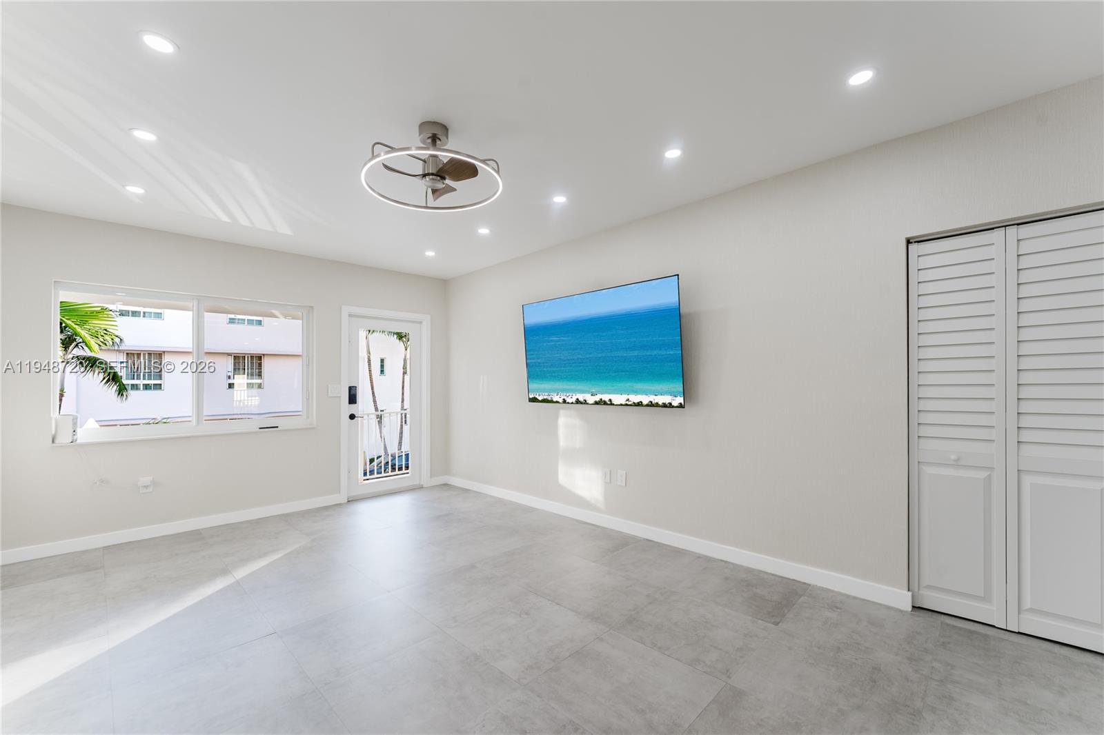 4201 Indian Crk Dr #9 Miami Beach, FL 33140