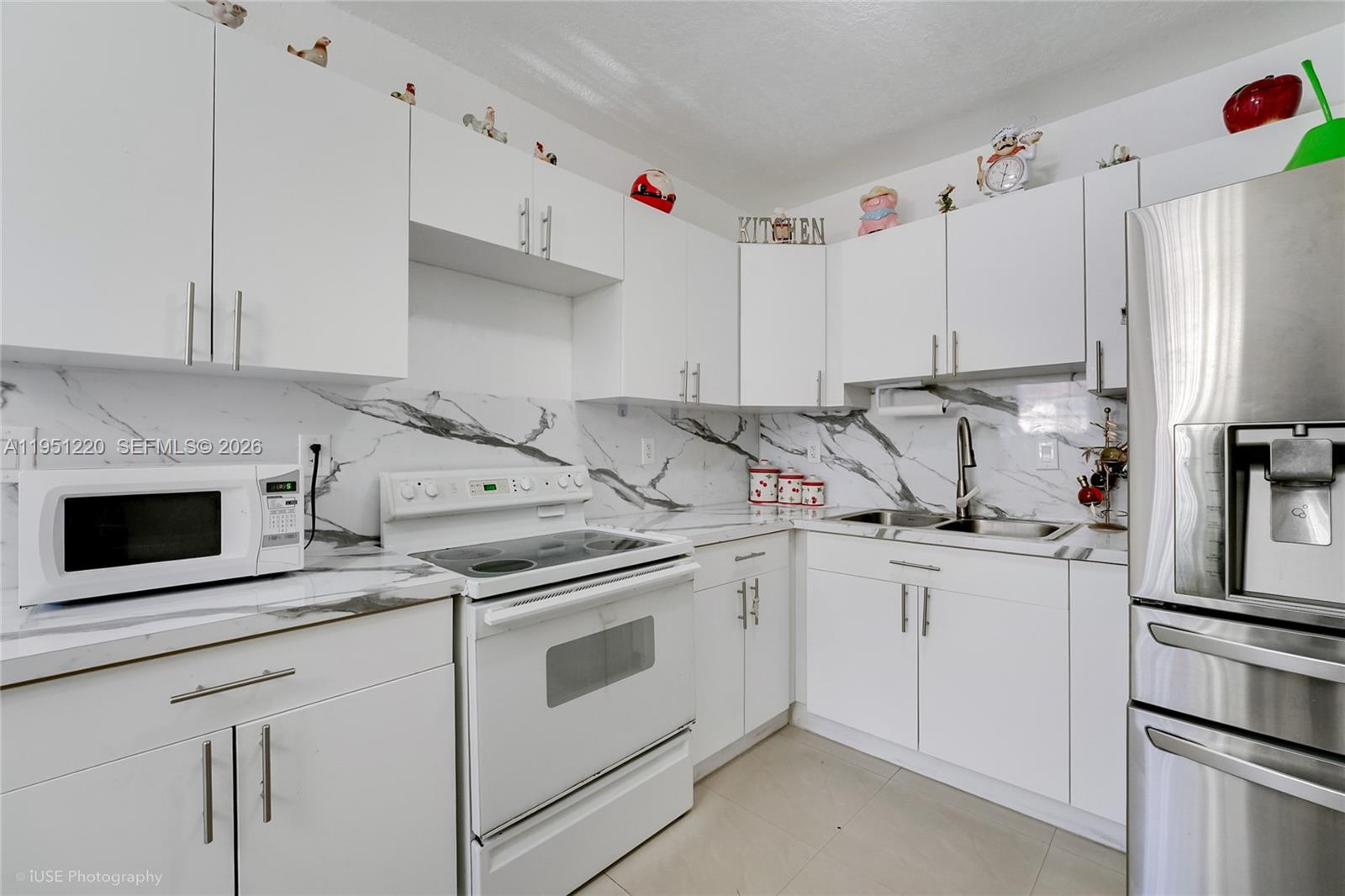 860 SE 7th Ave Hialeah, FL 33010