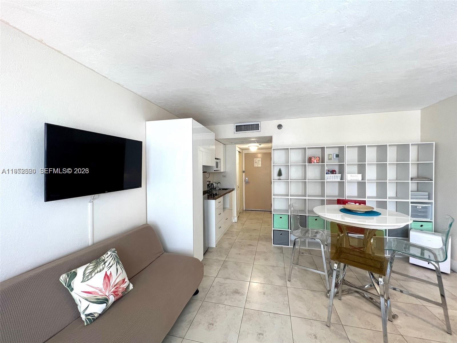 19201 Collins Ave #1102 Sunny Isles Beach, FL 33160