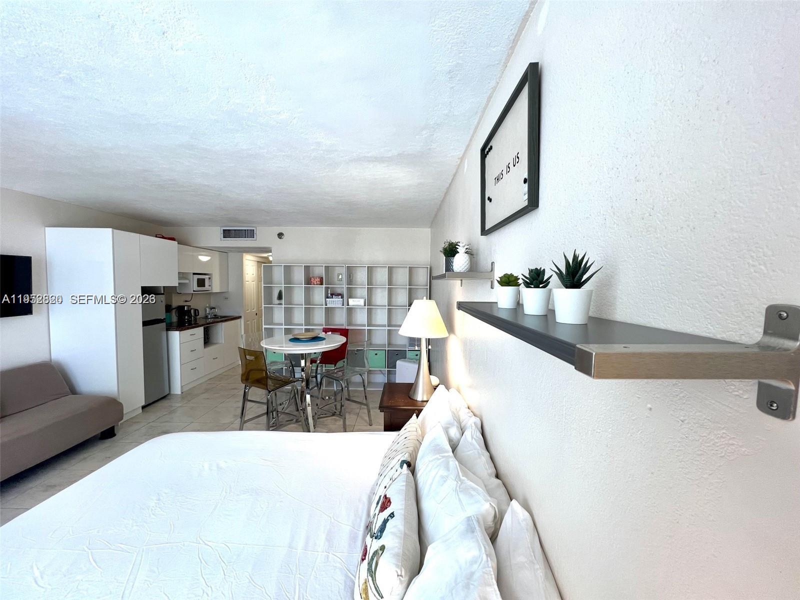 19201 Collins Ave #1102 Sunny Isles Beach, FL 33160