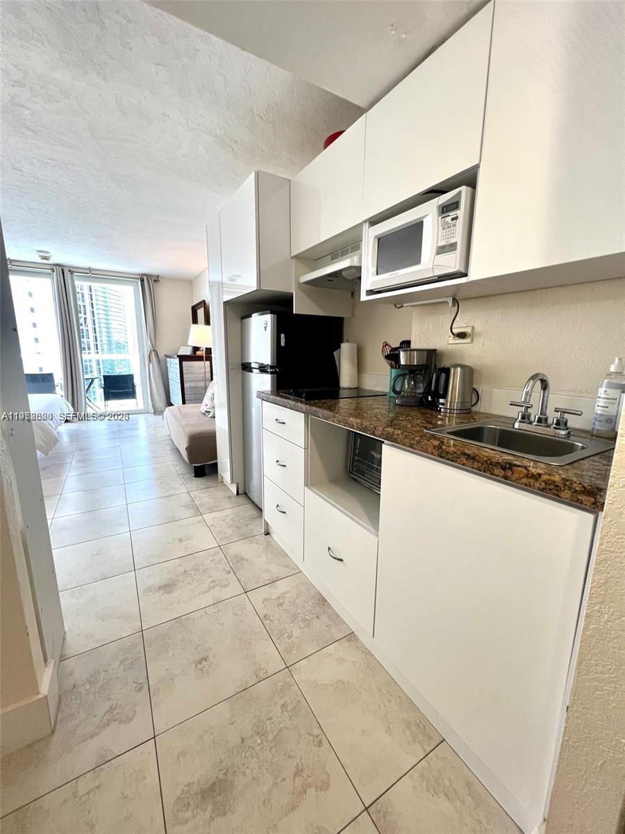 19201 Collins Ave #1102 Sunny Isles Beach, FL 33160