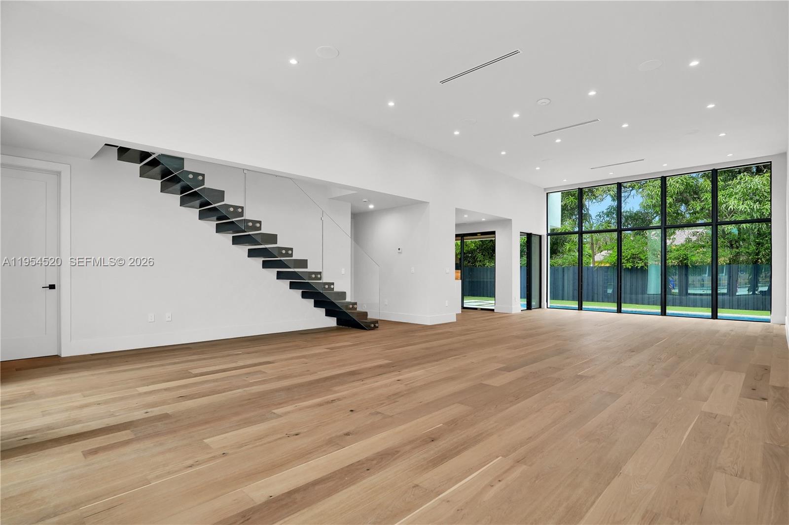 229 NW 42nd St Miami, FL 33127