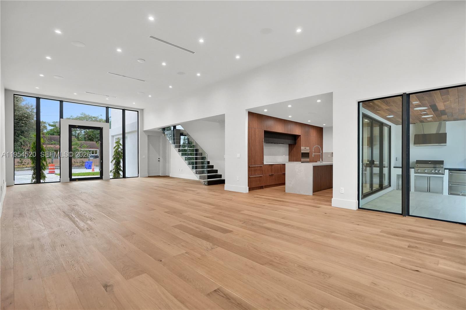 229 NW 42nd St Miami, FL 33127