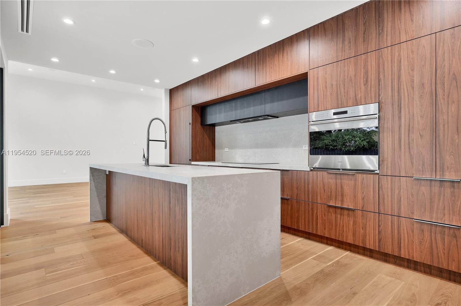 229 NW 42nd St Miami, FL 33127