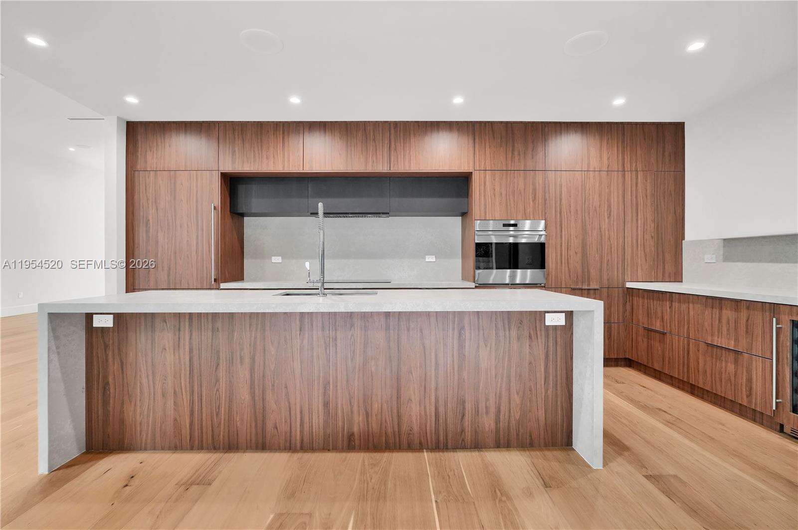 229 NW 42nd St Miami, FL 33127