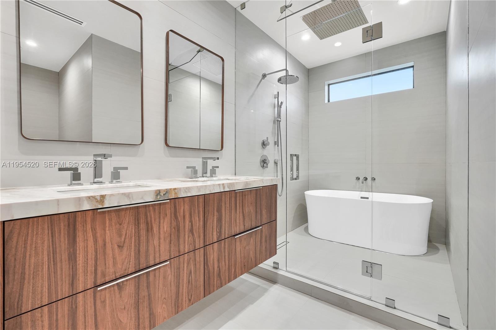 229 NW 42nd St Miami, FL 33127