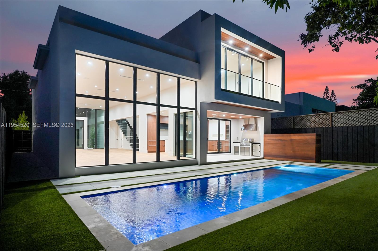 229 NW 42nd St Miami, FL 33127