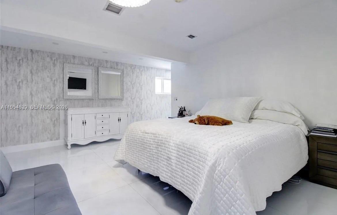 1470 SW 73rd Pl Miami, FL 33144