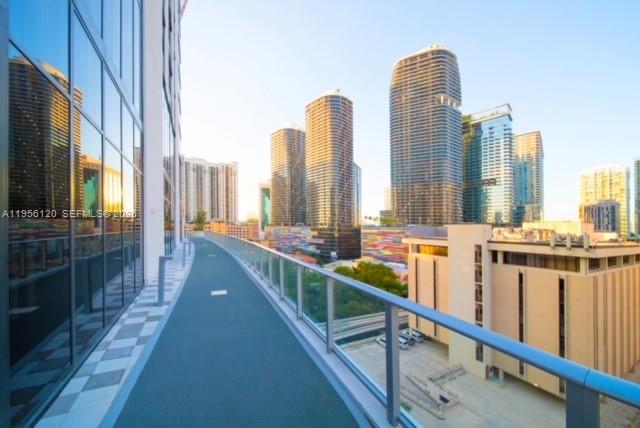 image 1010 Brickell25