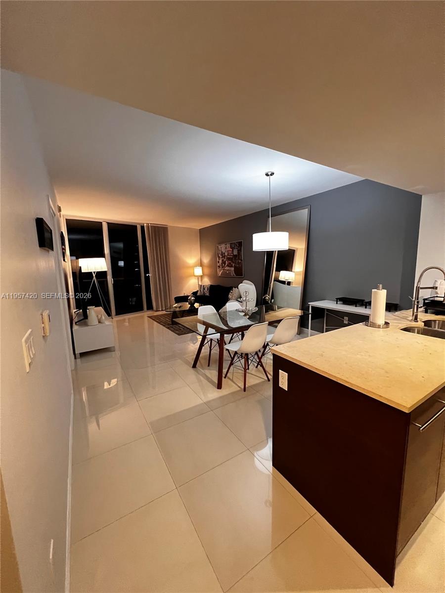 image Icon Brickell I9