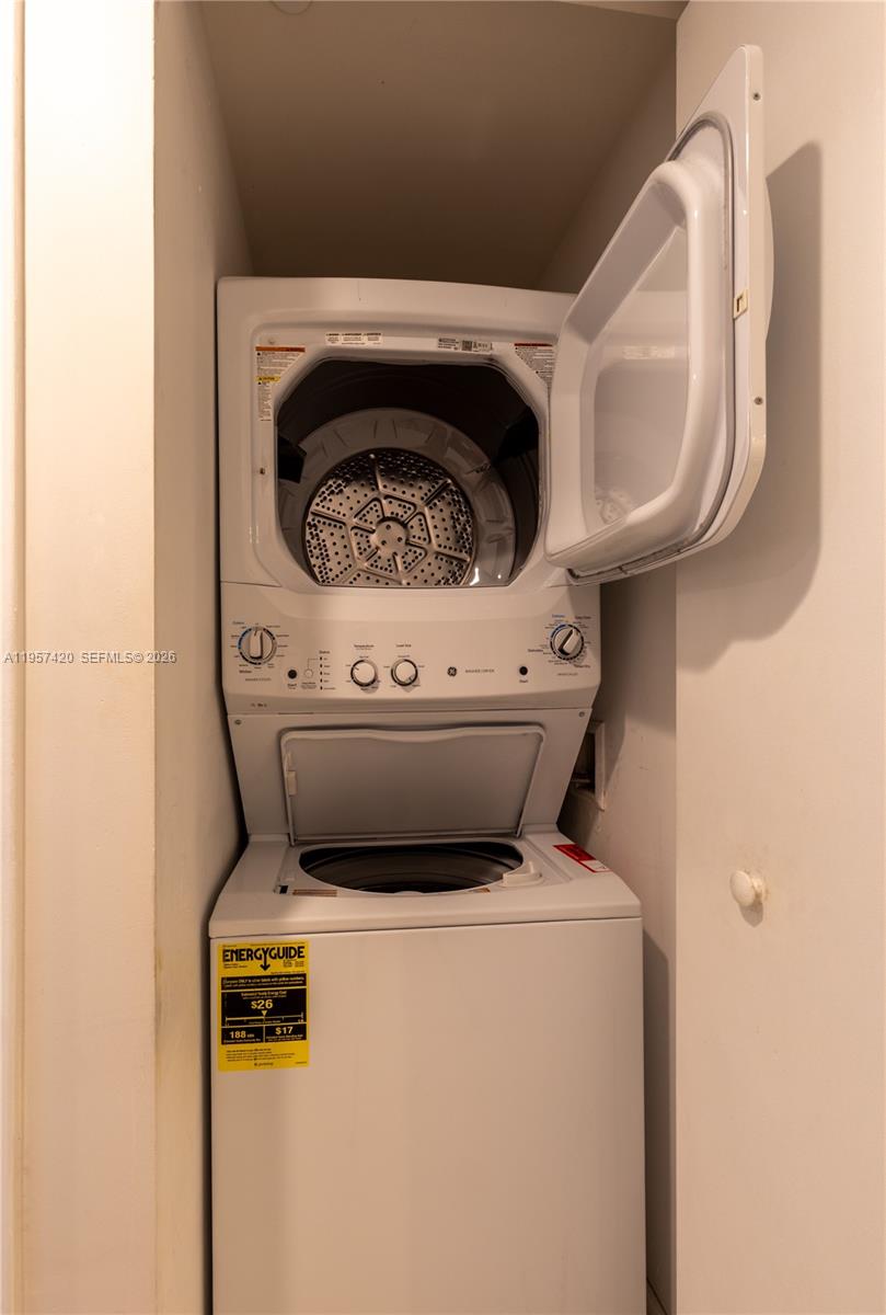 image Icon Brickell I18