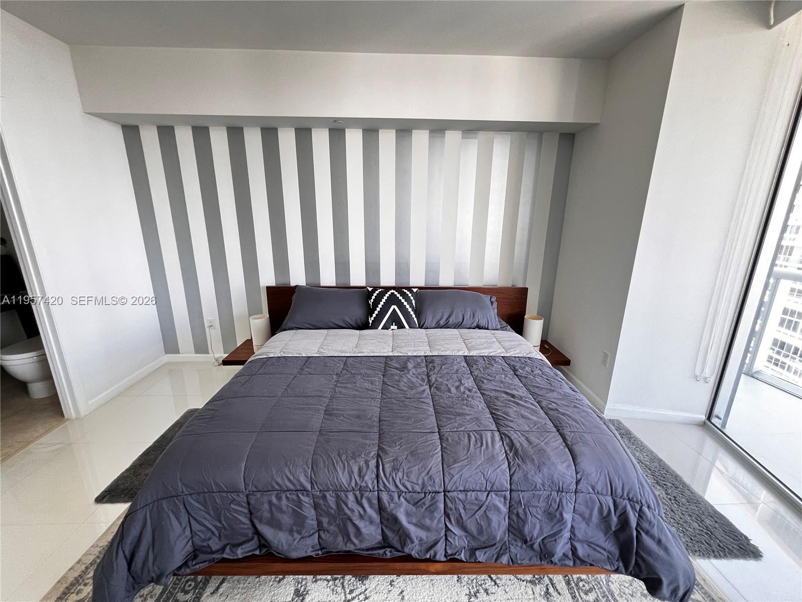 image Icon Brickell I24