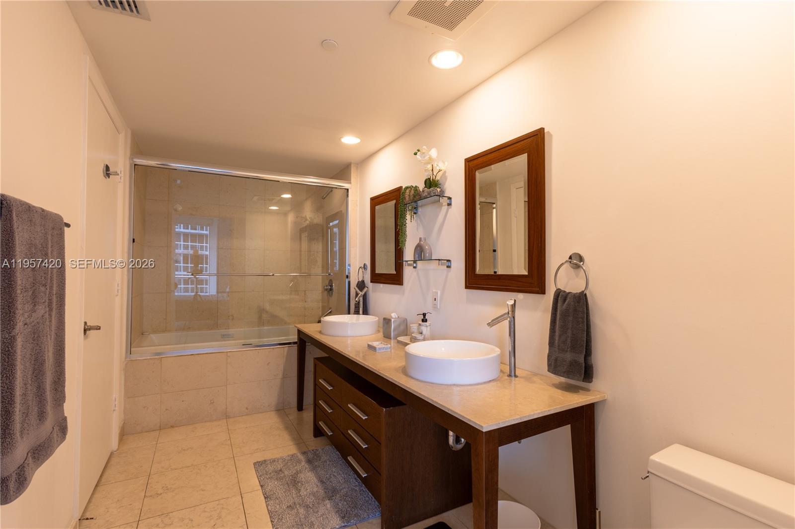 image Icon Brickell I30