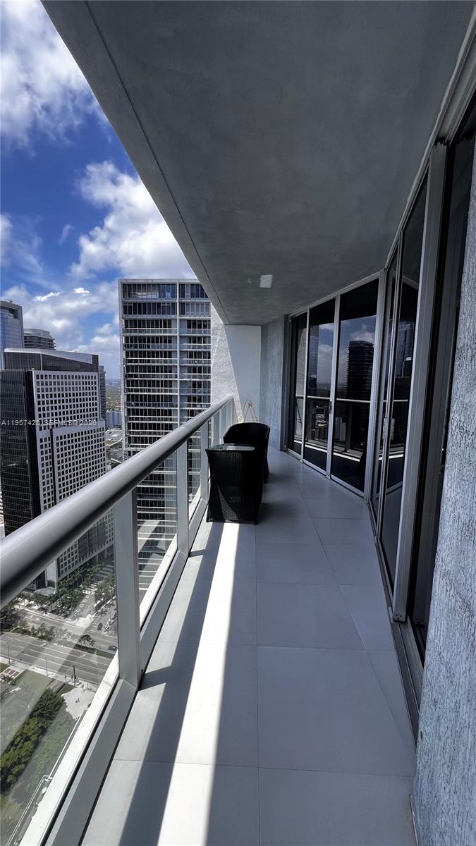 image Icon Brickell I38
