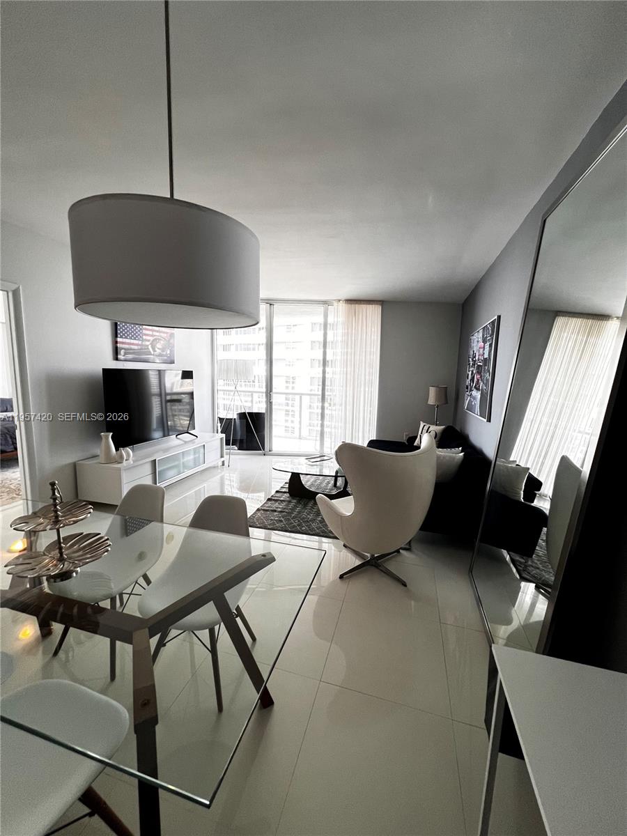 image Icon Brickell I5