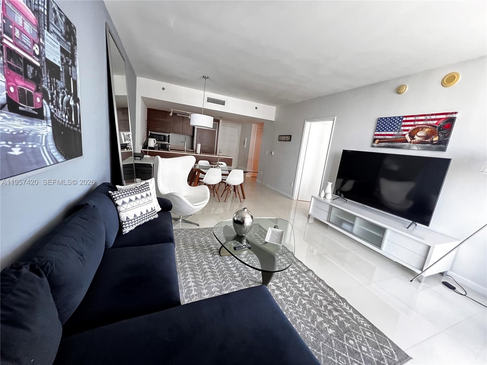 image Icon Brickell I8