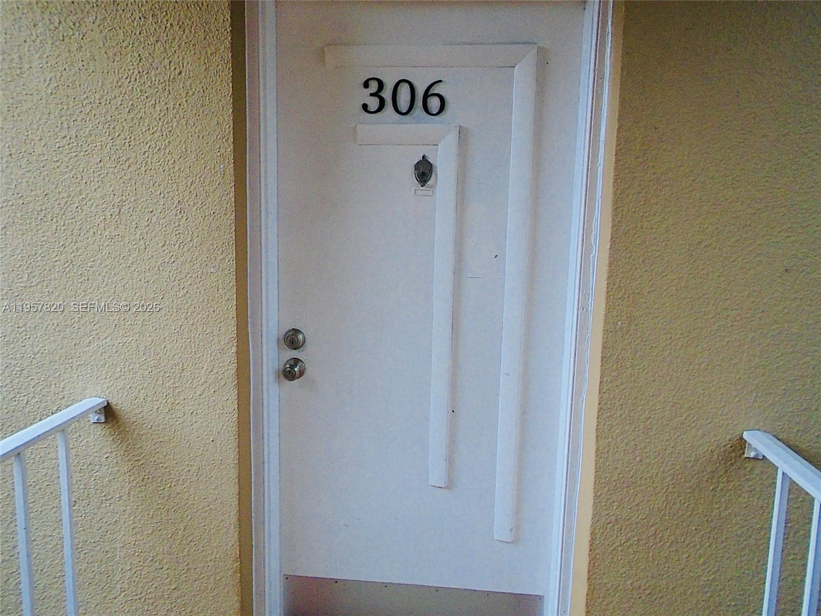 4215 N University Dr #306