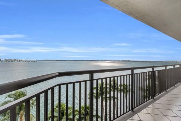 540 Brickell Key Dr #832 Miami, FL 33131