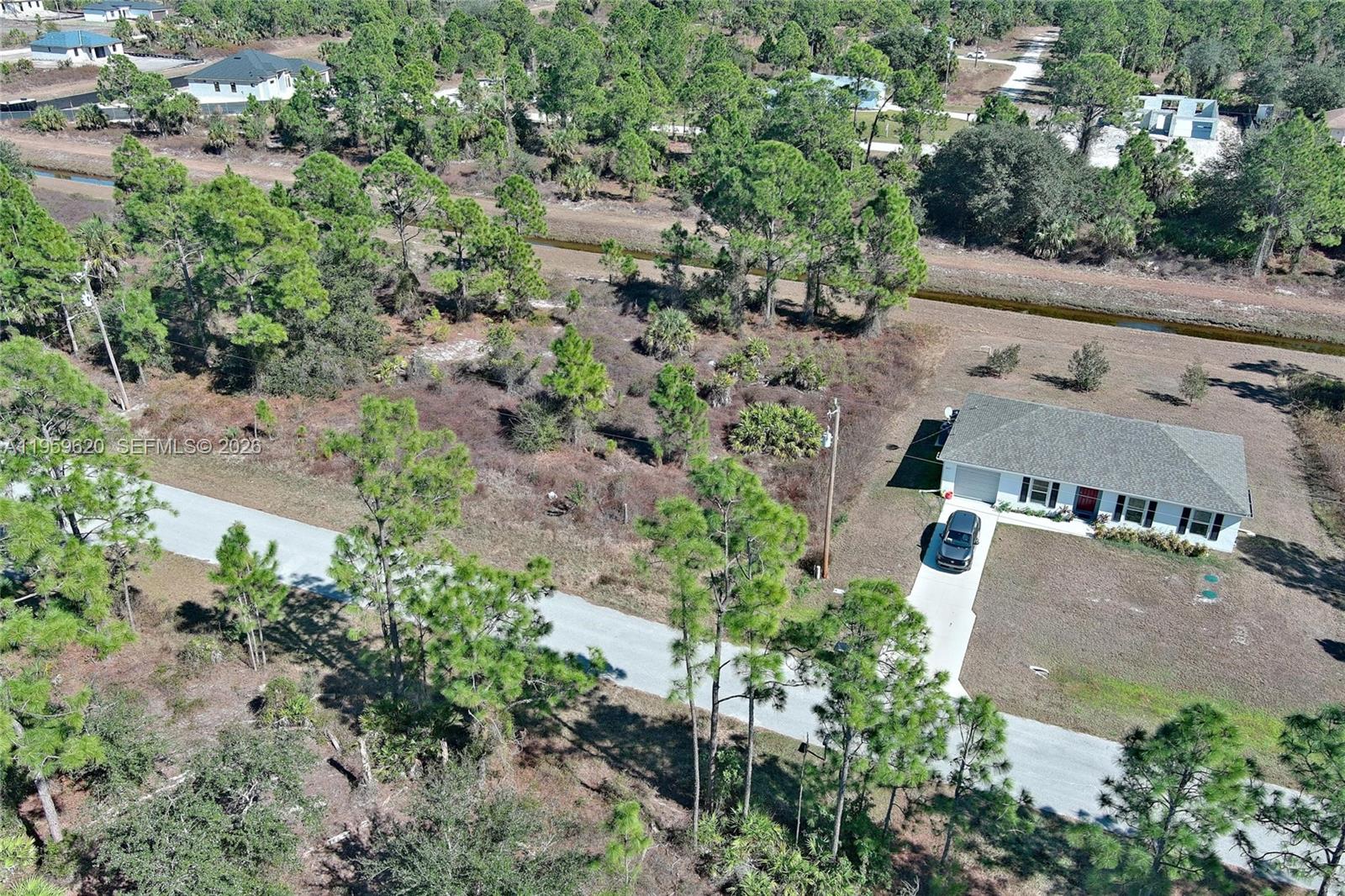 943 Foxdale Ave Lehigh Acres, FL 33974