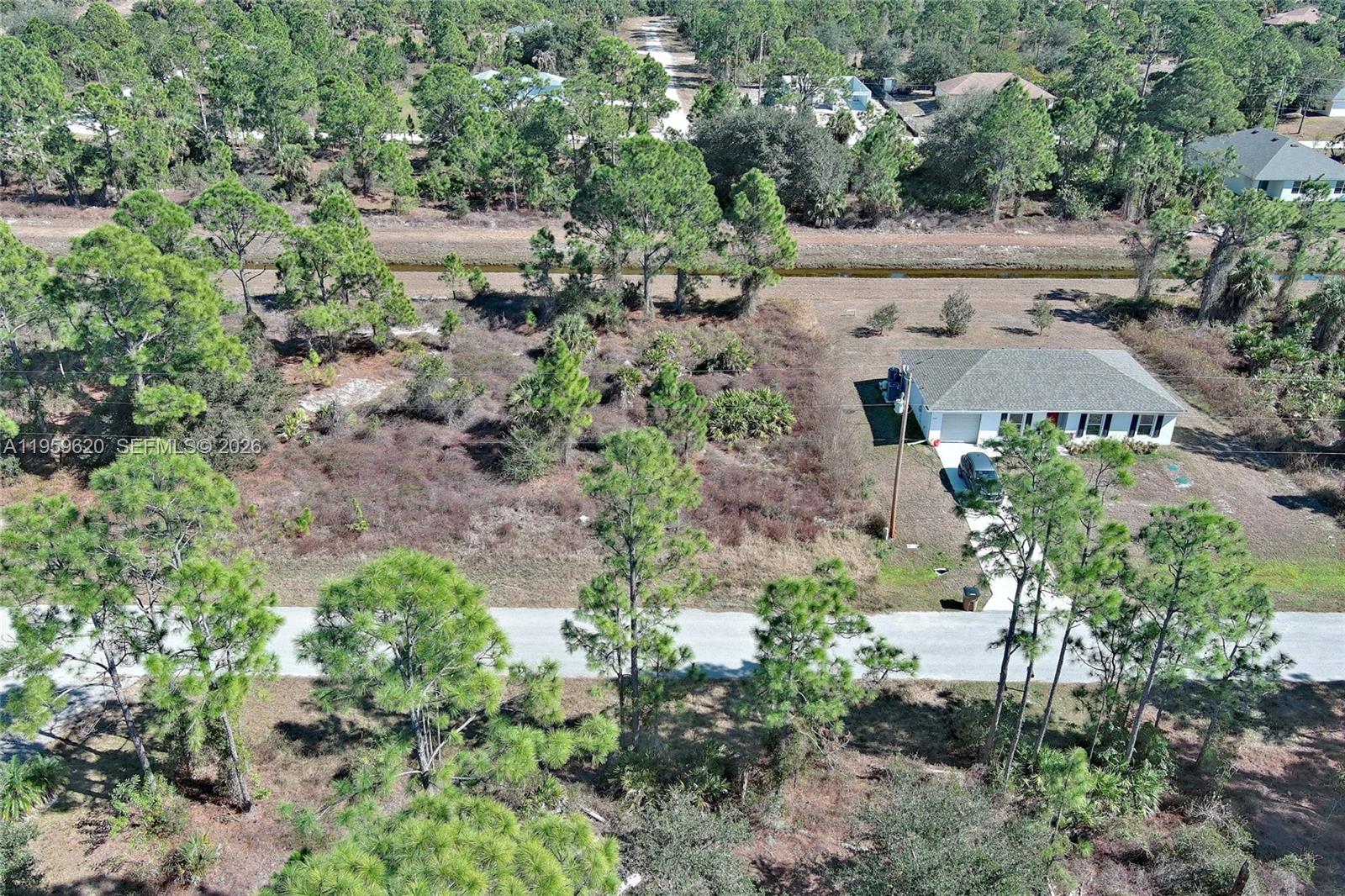 943 Foxdale Ave Lehigh Acres, FL 33974