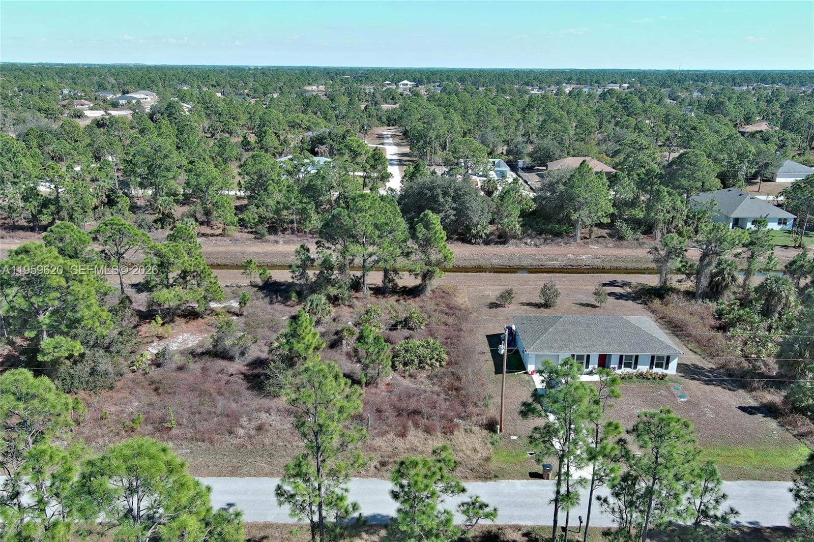 943 Foxdale Ave Lehigh Acres, FL 33974