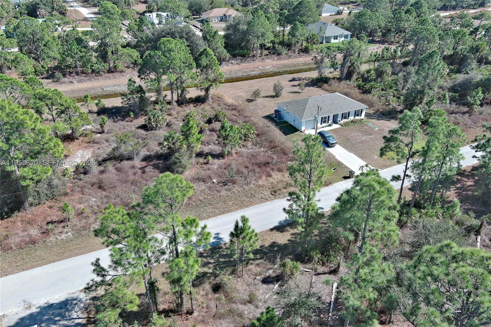 943 Foxdale Ave Lehigh Acres, FL 33974