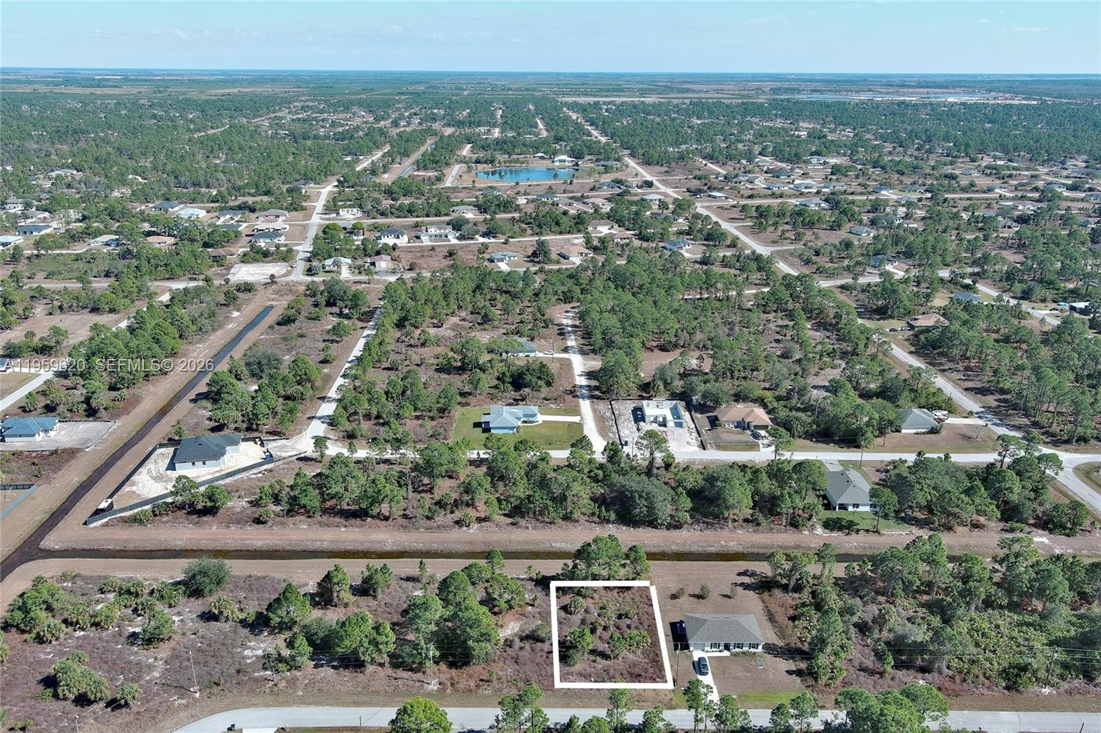 943 Foxdale Ave Lehigh Acres, FL 33974