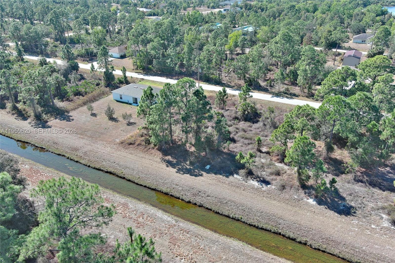 943 Foxdale Ave Lehigh Acres, FL 33974