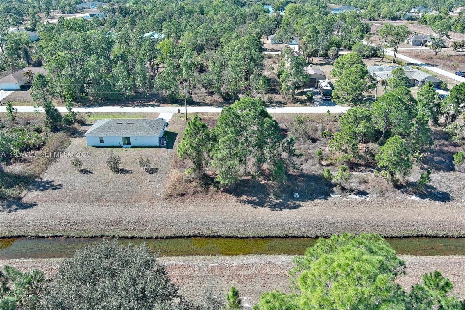 943 Foxdale Ave Lehigh Acres, FL 33974