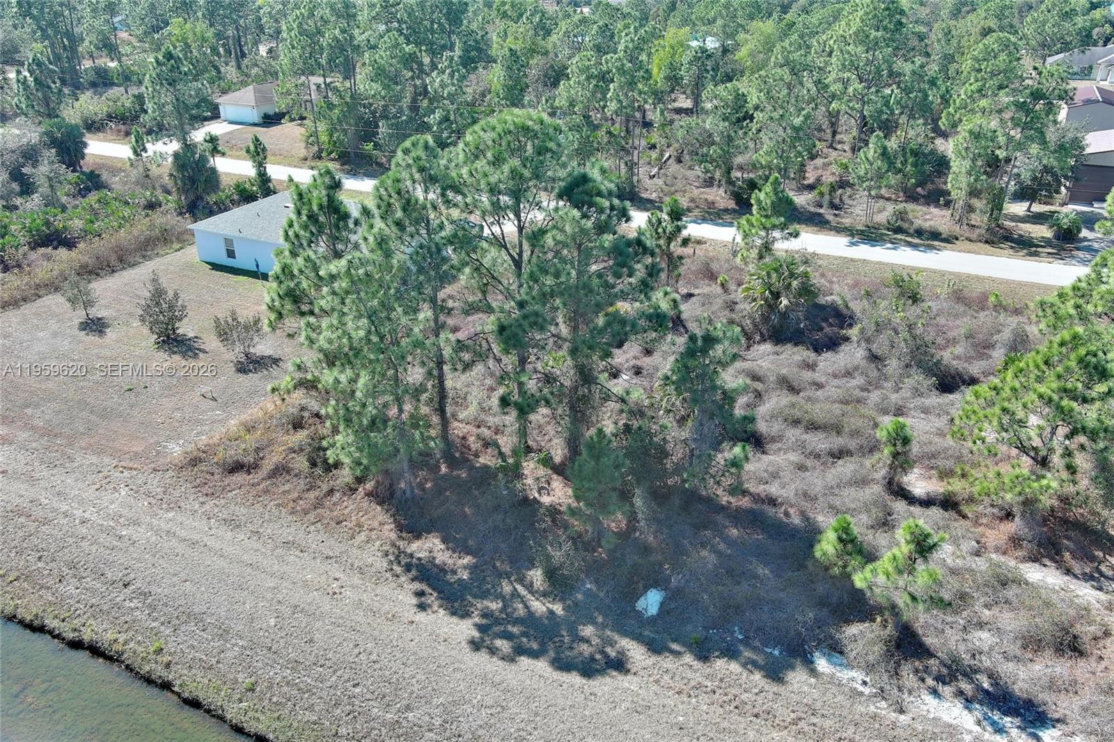 943 Foxdale Ave Lehigh Acres, FL 33974