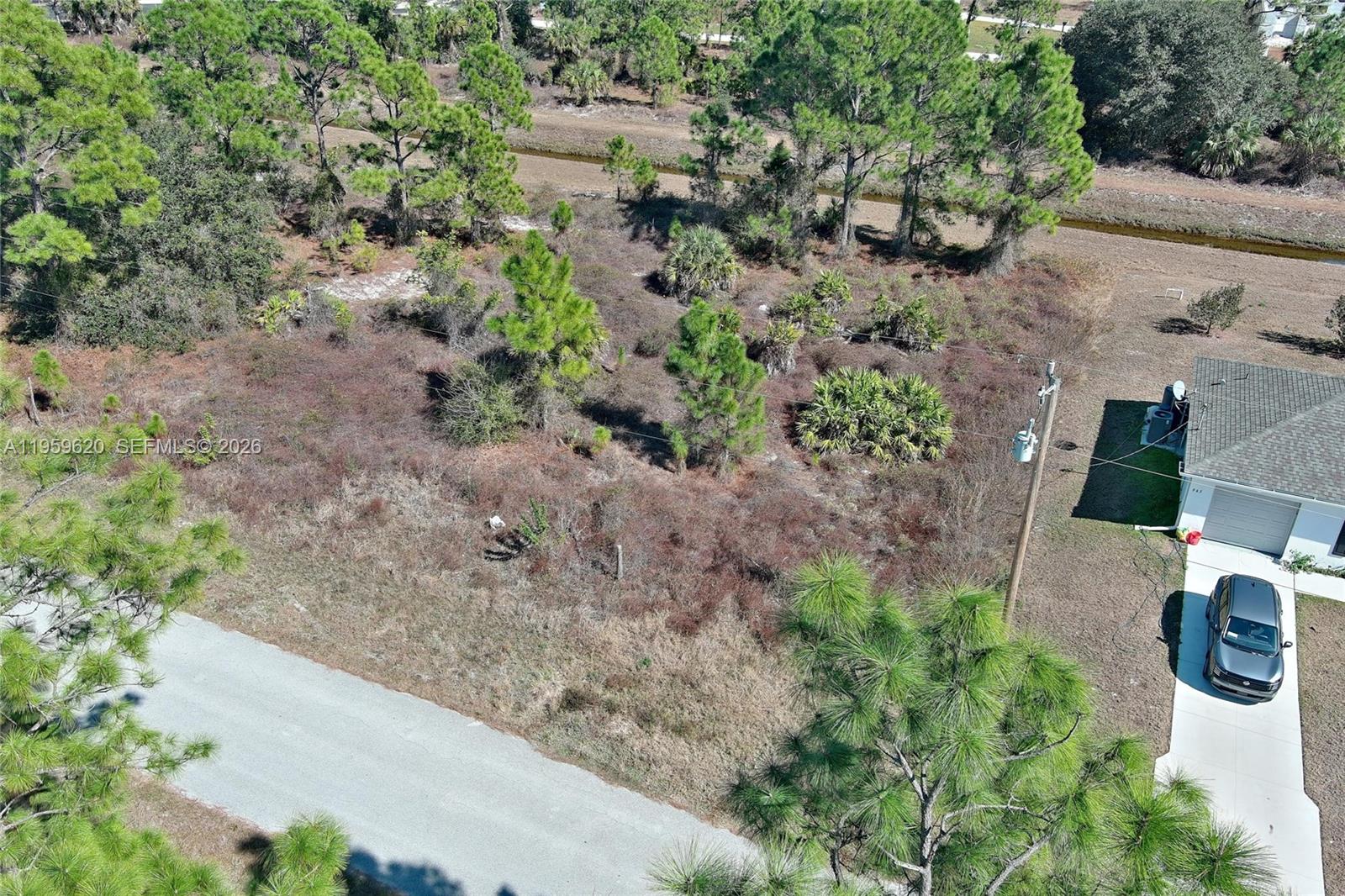 943 Foxdale Ave Lehigh Acres, FL 33974