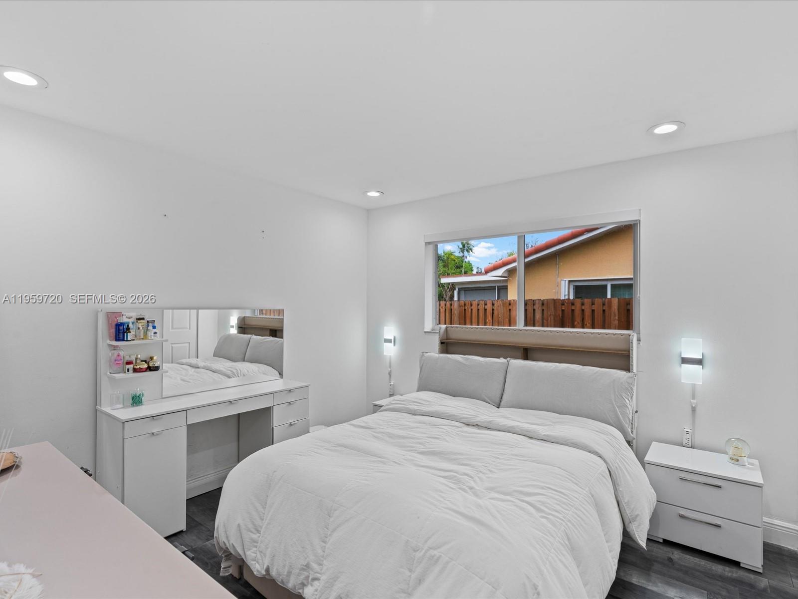 1113 N 46th Ter Hollywood, FL 33021