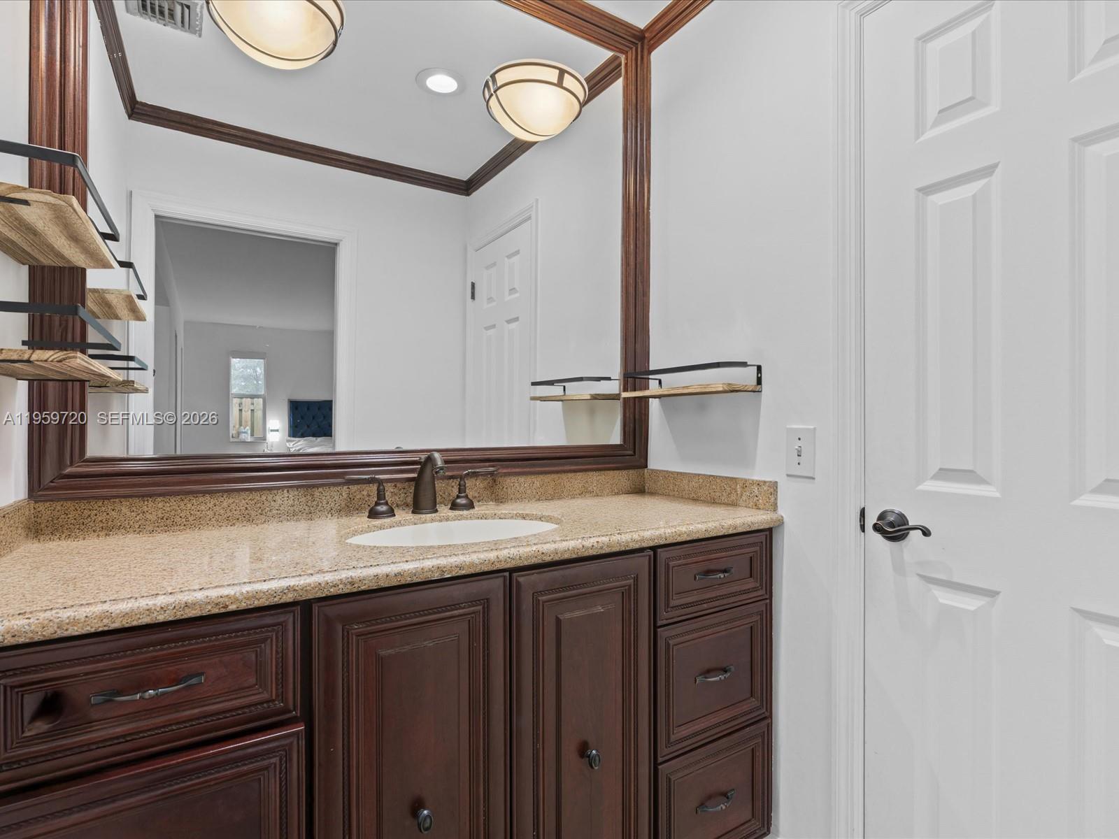 1113 N 46th Ter Hollywood, FL 33021