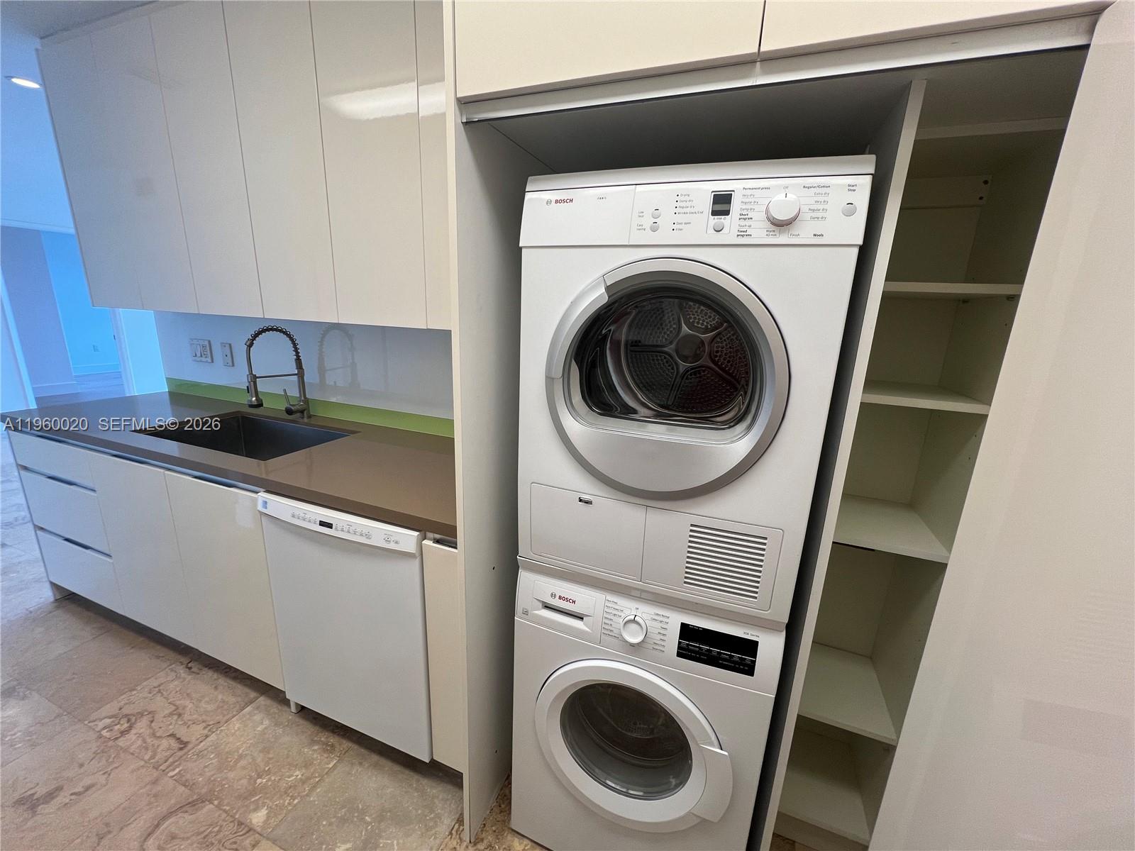 255 Galen Dr #4A Key Biscayne, FL 33149