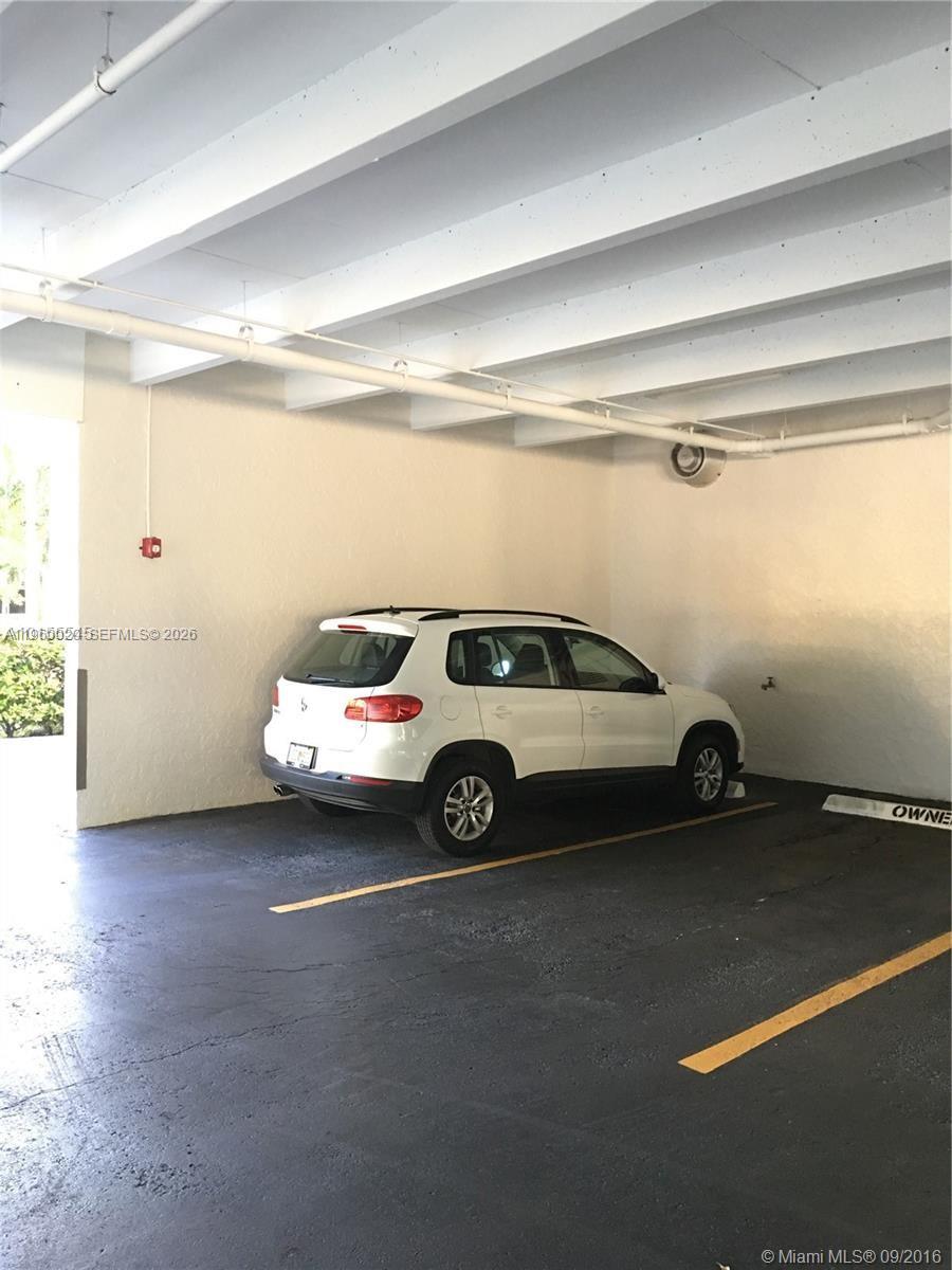 255 Galen Dr #4A Key Biscayne, FL 33149