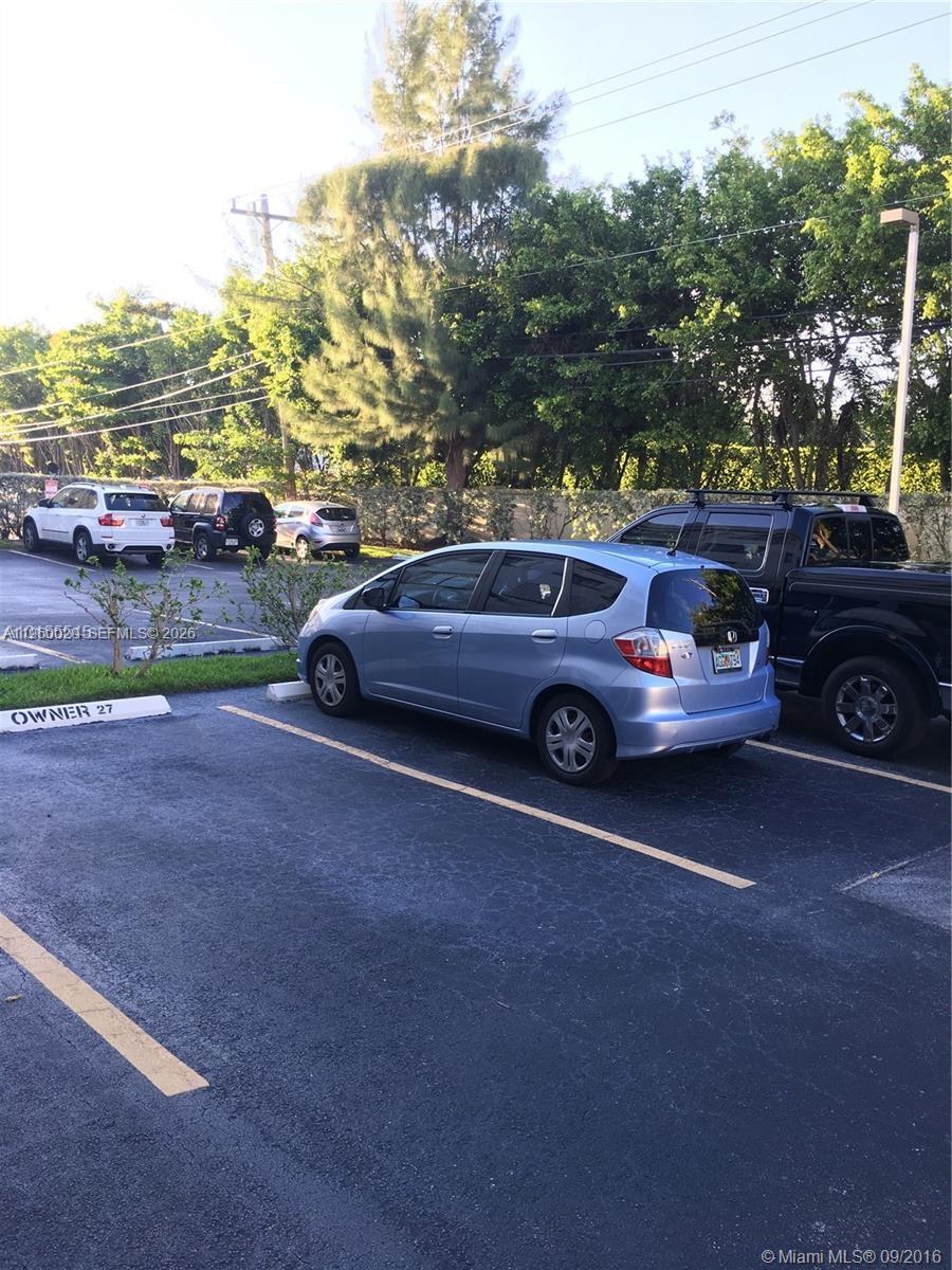 255 Galen Dr #4A Key Biscayne, FL 33149