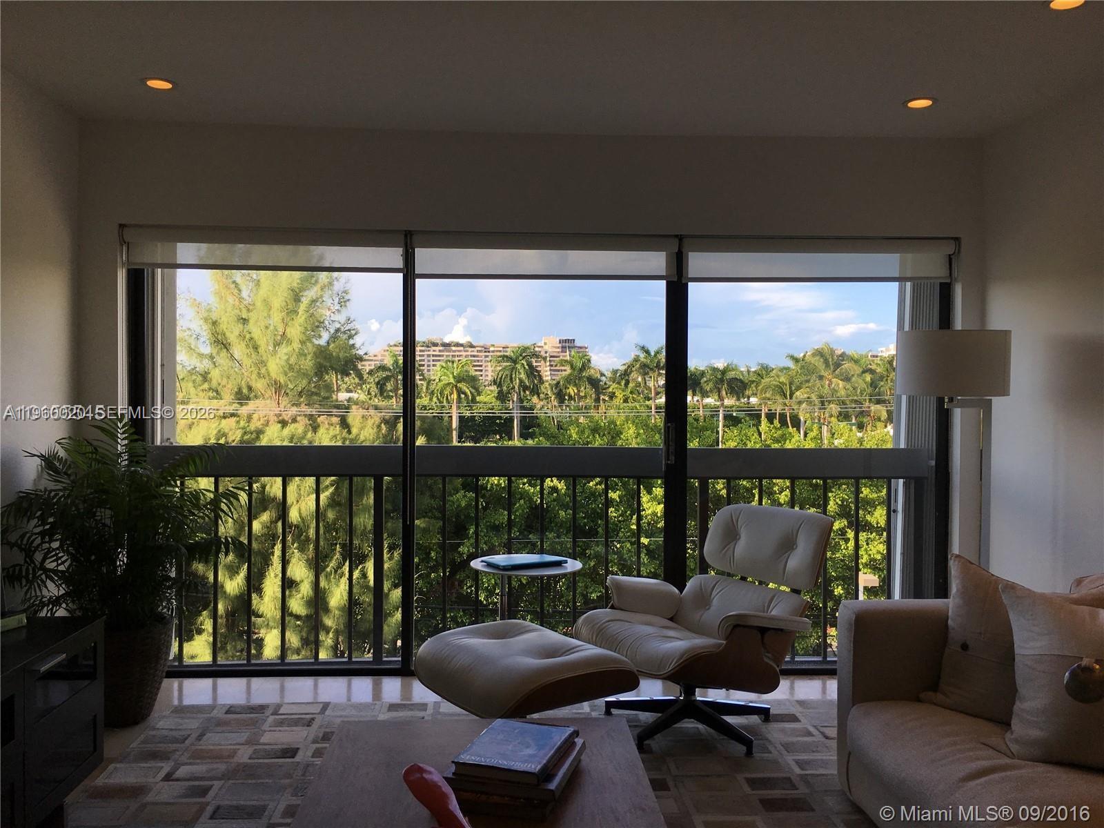 255 Galen Dr #4A Key Biscayne, FL 33149