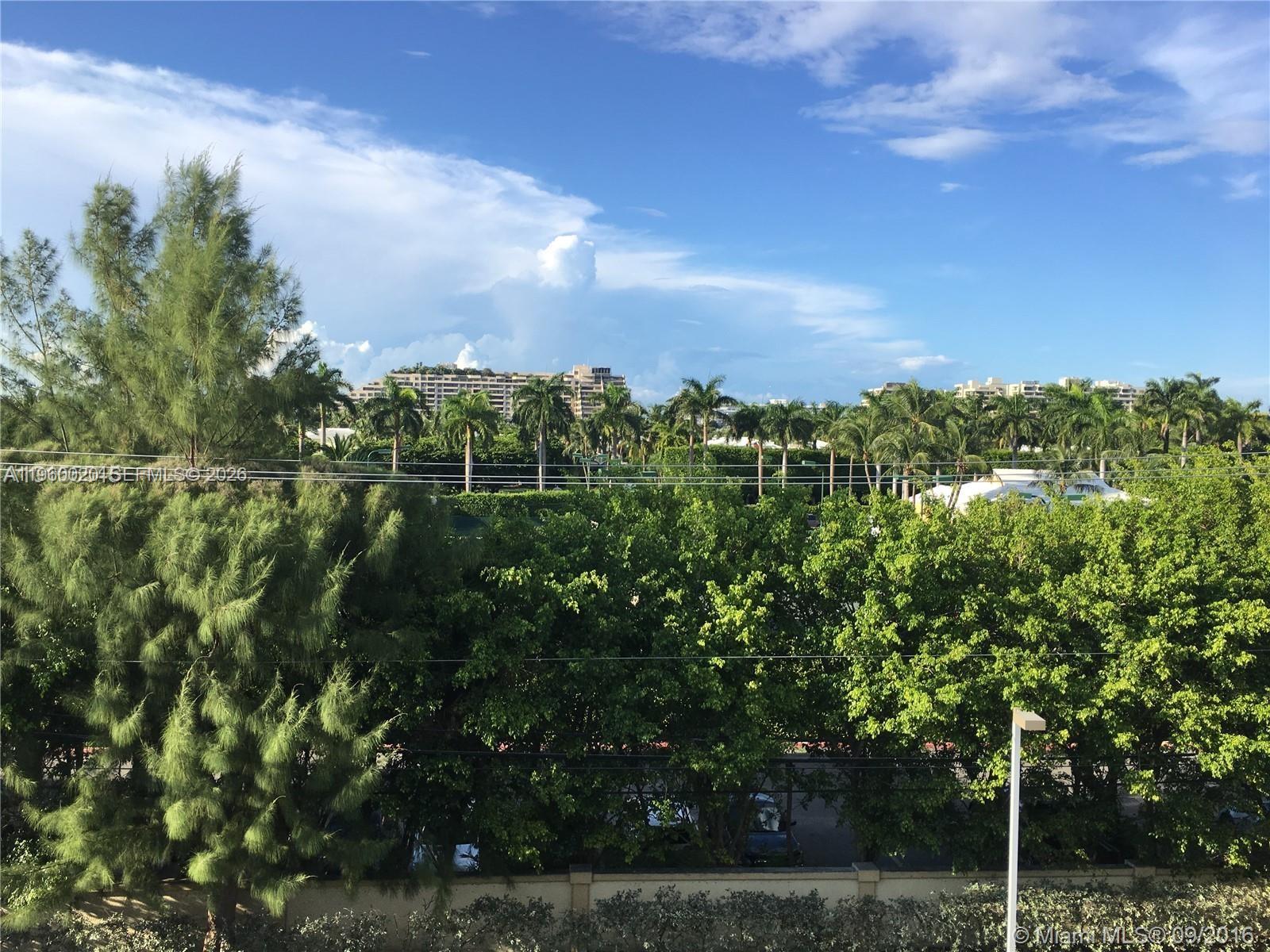 255 Galen Dr #4A Key Biscayne, FL 33149