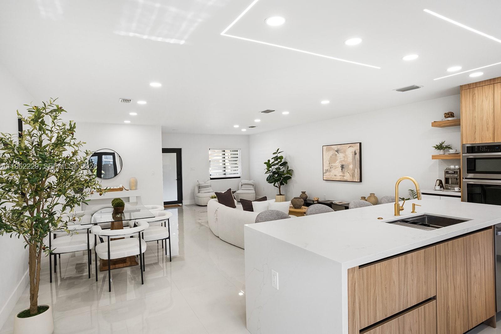 12330 SW 195th Ter Miami, FL 33177