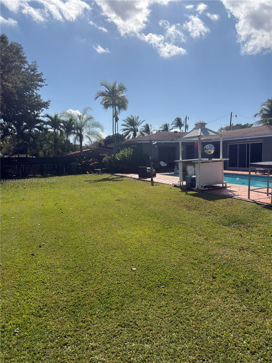 265 NE 151st St Miami, FL 33162