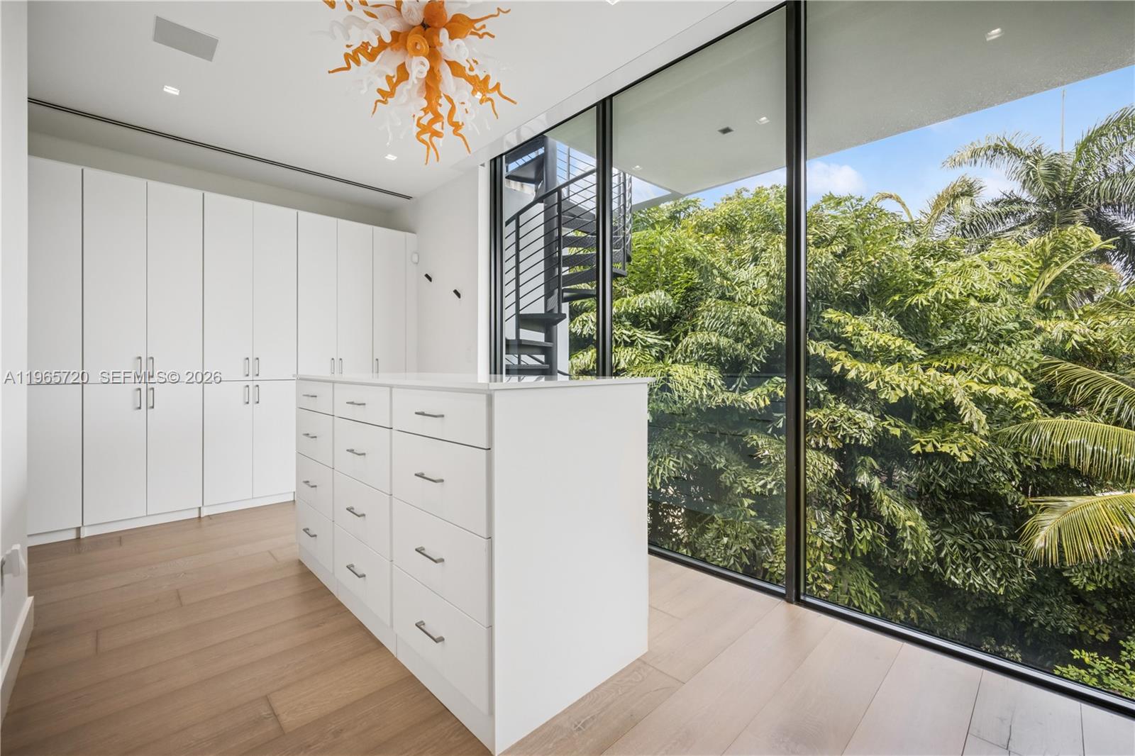 420 N Hibiscus Dr Miami Beach, FL 33139