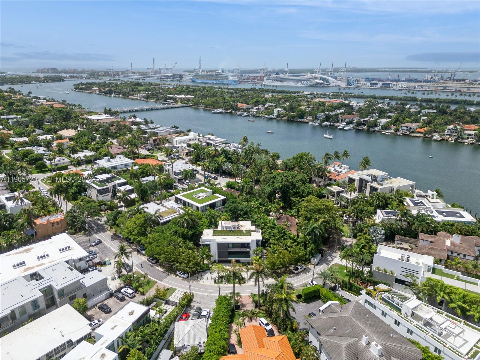 420 N Hibiscus Dr Miami Beach, FL 33139