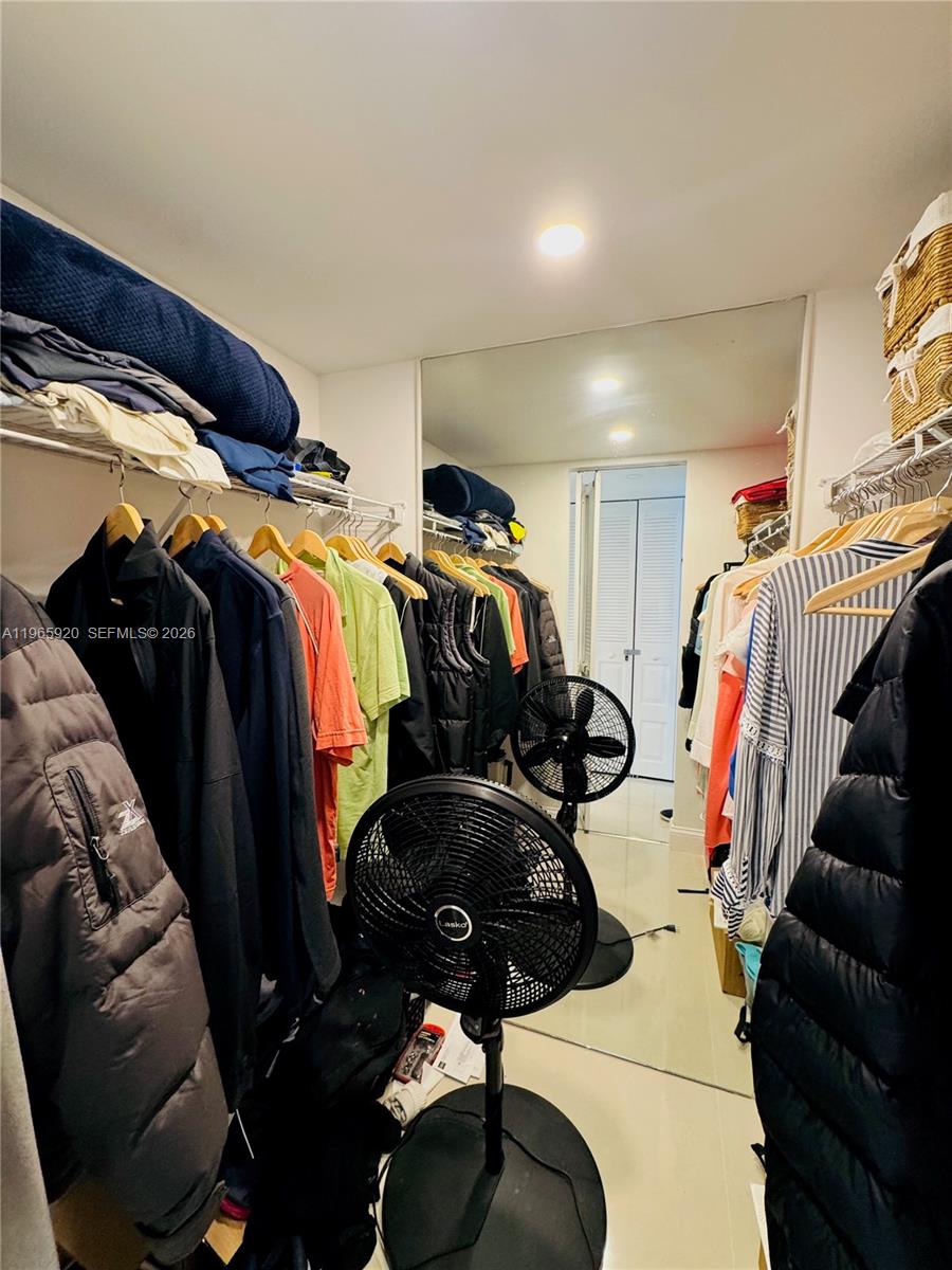 20335 W Country Clb Dr #608 Aventura, FL 33180