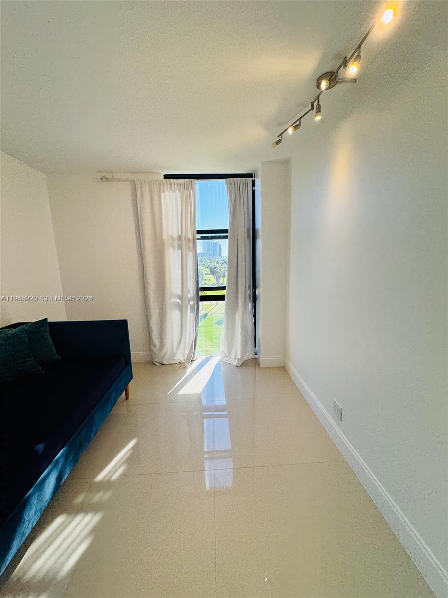 20335 W Country Clb Dr #608 Aventura, FL 33180