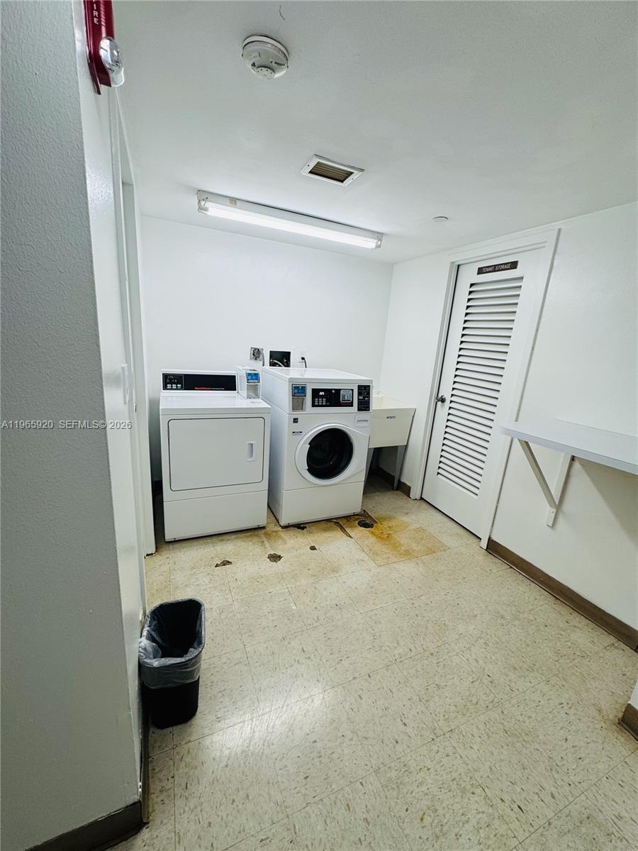 20335 W Country Clb Dr #608 Aventura, FL 33180